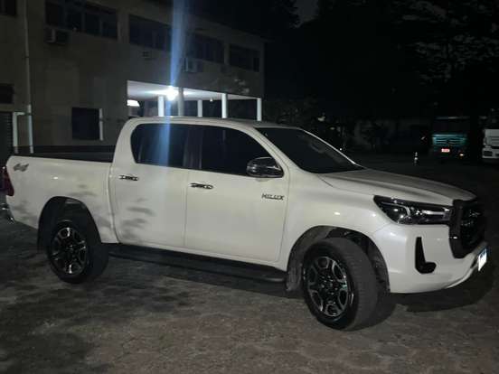 TOYOTA-HILUX-2022