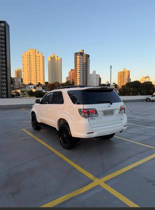 TOYOTA HILUX SW4 2.7 SR 4X2 16V FLEX 4P AUTOMÁTICO