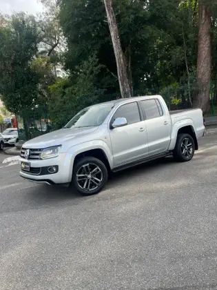 VOLKSWAGEN AMAROK 2.0 HIGHLINE ULTIMATE 4X4 CD 16V TURBO INTERCOOLER DIESEL 4P AUTOMÁTICO VOLKSWAGEN AMAROK 2.0 HIGHLINE ULTIMATE 4X4 CD 16V TURBO INTERCOOLER DIESEL 4P AUTOMÁTICO