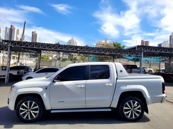 VOLKSWAGEN AMAROK 3.0 V6 TDI DIESEL HIGHLINE EXTREME CD 4MOTION AUTOMÁTICO VOLKSWAGEN AMAROK 3.0 V6 TDI DIESEL HIGHLINE EXTREME CD 4MOTION AUTOMÁTICO