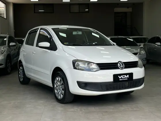 VOLKSWAGEN FOX 1.0 MI 8V FLEX 4P MANUAL VOLKSWAGEN FOX 1.0 MI 8V FLEX 4P MANUAL