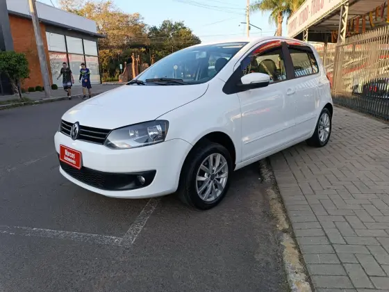 VOLKSWAGEN FOX 1.0 MI 8V FLEX 4P MANUAL VOLKSWAGEN FOX 1.0 MI 8V FLEX 4P MANUAL
