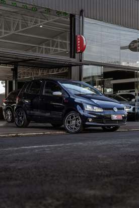 VOLKSWAGEN-FOX-2015