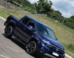 VOLKSWAGEN AMAROK 3.0 V6 TDI DIESEL HIGHLINE CD 4MOTION AUTOMÁTICO VOLKSWAGEN AMAROK 3.0 V6 TDI DIESEL HIGHLINE CD 4MOTION AUTOMÁTICO