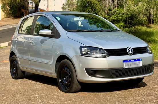 VOLKSWAGEN-FOX-2013