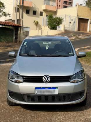 VOLKSWAGEN-FOX-1.6 MI 8V FLEX 4P AUTOMATIZADO VOLKSWAGEN-FOX-2013