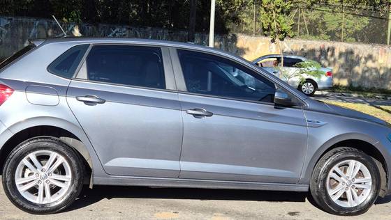 VOLKSWAGEN POLO 1.0 200 TSI COMFORTLINE AUTOMÁTICO