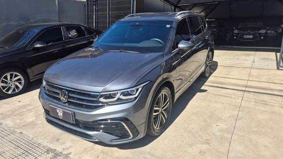 VOLKSWAGEN TIGUAN 2.0 300 TSI GASOLINA ALLSPACE R-LINE AUTOMÁTICO