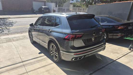 VOLKSWAGEN-TIGUAN-2024