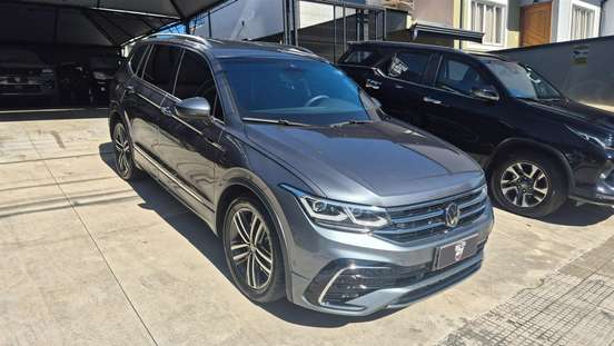 VOLKSWAGEN-TIGUAN-2.0 300 TSI GASOLINA ALLSPACE R-LINE AUTOMÁTICO VOLKSWAGEN-TIGUAN-2024