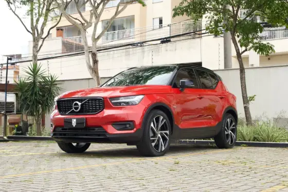 VOLVO XC40 1.5 T5 RECHARGE R-DESIGN GEARTRONIC VOLVO XC40 1.5 T5 RECHARGE R-DESIGN GEARTRONIC