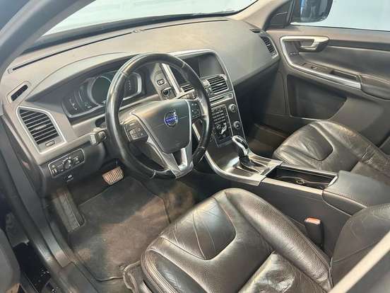VOLVO-XC60-2013