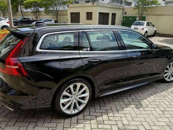 VOLVO-V60-2.0 T5 GASOLINA MOMENTUM GEARTRONIC VOLVO-V60-2019