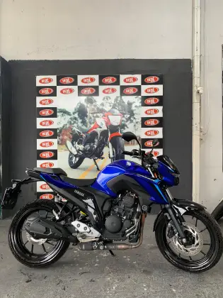 YAMAHA FZ25 FAZER CONNECTED ABS YAMAHA FZ25 FAZER CONNECTED ABS