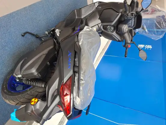 YAMAHA-XMAX 300 CONNECTED ABS YAMAHA-XMAX 300 CONNECTED ABS-2025