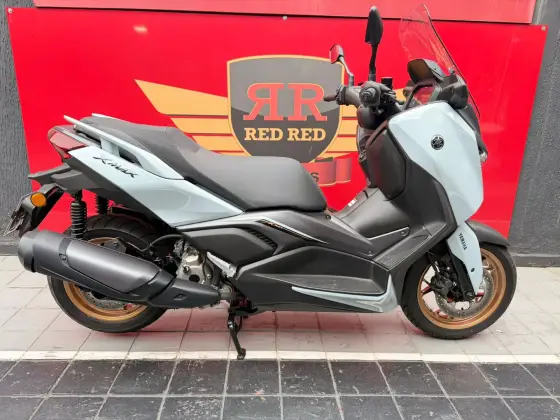 YAMAHA XMAX 300 CONNECTED ABS YAMAHA XMAX 300 CONNECTED ABS