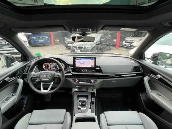 AUDI-Q5-2022