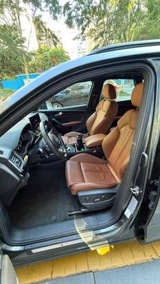 AUDI-Q5-2022