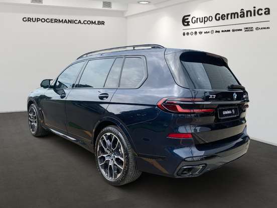 BMW-X7-4.4 V8 GASOLINA M60i STEPTRONIC BMW-X7-2023