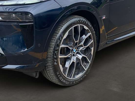 BMW-X7-4.4 V8 GASOLINA M60i STEPTRONIC BMW-X7-2023
