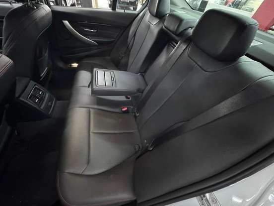 BMW-320i-2.0 SPORT 16V TURBO ACTIVE FLEX 4P AUTOMÁTICO BMW-320i-2018