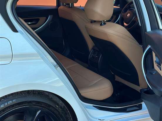 BMW-320i-2.0 SPORT GP 16V TURBO ACTIVE FLEX 4P AUTOMÁTICO BMW-320i-2015