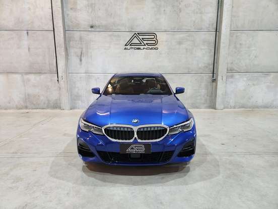BMW-330e-2021