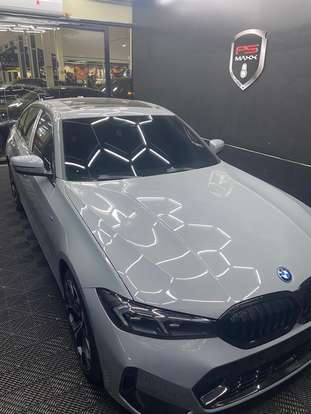 BMW-330e-2025
