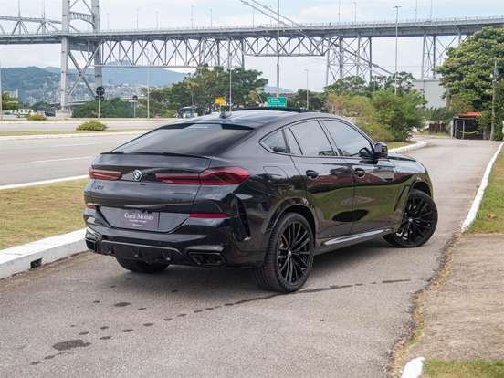 BMW-X6-3.0 TWINPOWER GASOLINA XDRIVE40I M SPORT AUTOMÁTICO BMW-X6-2023