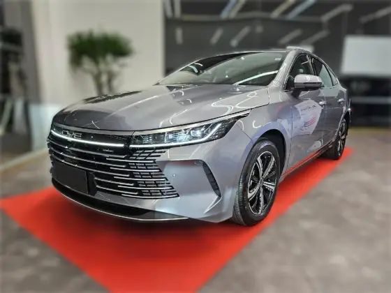 BYD KING 1.5 DM-I PHEV GS AUTOMÁTICO BYD KING 1.5 DM-I PHEV GS AUTOMÁTICO