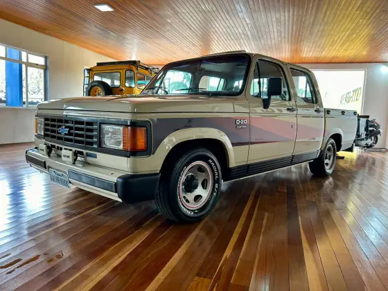 CHEVROLET D20 4.0 CUSTOM DE LUXE CD 8V DIESEL 4P MANUAL CHEVROLET D20 4.0 CUSTOM DE LUXE CD 8V DIESEL 4P MANUAL