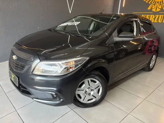 CHEVROLET ONIX 1.0 MPFI JOY 8V FLEX 4P MANUAL CHEVROLET ONIX 1.0 MPFI JOY 8V FLEX 4P MANUAL