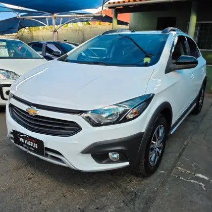 CHEVROLET ONIX 1.4 MPFI ACTIV 8V FLEX 4P MANUAL CHEVROLET ONIX 1.4 MPFI ACTIV 8V FLEX 4P MANUAL