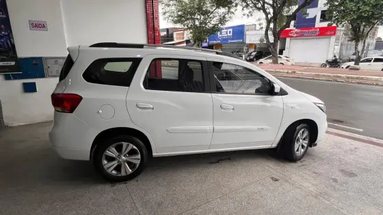 CHEVROLET SPIN 1.8 PREMIER 8V FLEX 4P AUTOMÁTICO CHEVROLET SPIN 1.8 PREMIER 8V FLEX 4P AUTOMÁTICO