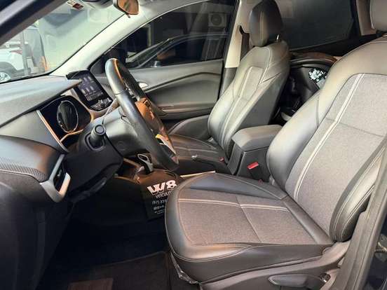 CHEVROLET-TRACKER-2023