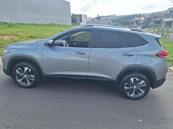 CHEVROLET-TRACKER-2023