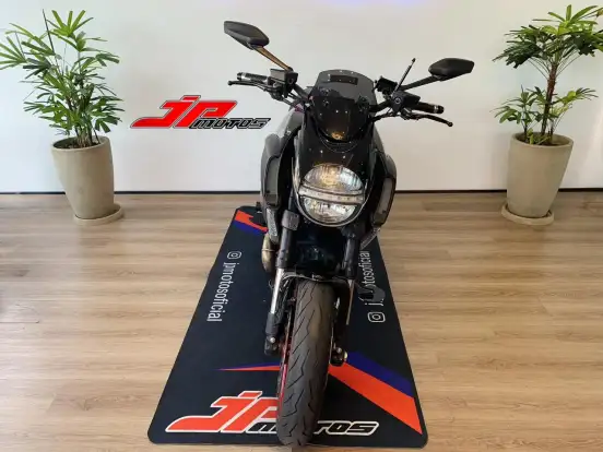 DUCATI-DIAVEL CROMO DUCATI-DIAVEL CROMO-2013