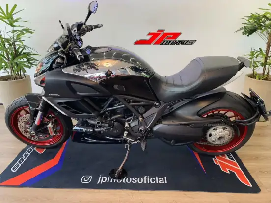 DUCATI-DIAVEL CROMO DUCATI-DIAVEL CROMO-2013