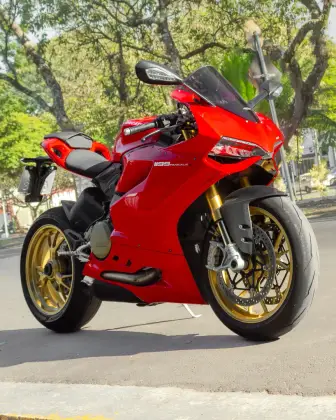 DUCATI SUPERBIKE 1199 PANIGALE S DUCATI SUPERBIKE 1199 PANIGALE S