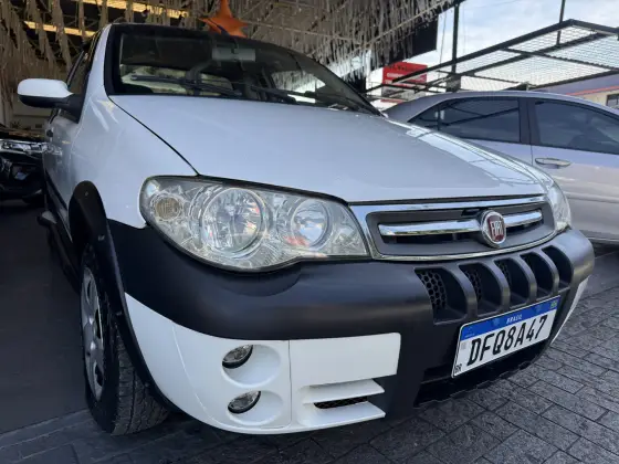 FIAT STRADA 1.4 MPI TREKKING CE 8V FLEX 2P MANUAL FIAT STRADA 1.4 MPI TREKKING CE 8V FLEX 2P MANUAL