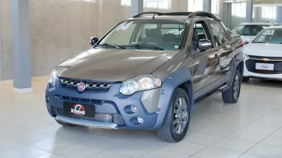 FIAT STRADA 1.8 MPI ADVENTURE CD 16V FLEX 3P MANUAL FIAT STRADA 1.8 MPI ADVENTURE CD 16V FLEX 3P MANUAL