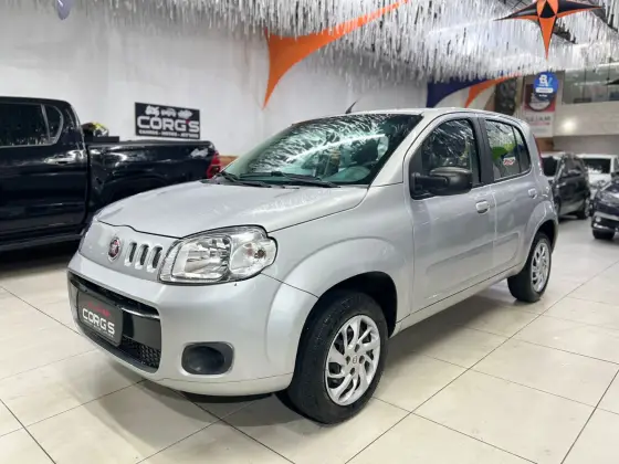 FIAT UNO 1.0 EVO VIVACE 8V FLEX 4P MANUAL FIAT UNO 1.0 EVO VIVACE 8V FLEX 4P MANUAL