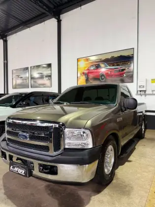 FORD F-250 4.2 XLT 4X2 CS TURBO DIESEL 2P MANUAL FORD F-250 4.2 XLT 4X2 CS TURBO DIESEL 2P MANUAL