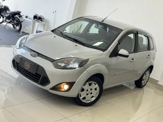 FORD FIESTA 1.6 ROCAM HATCH 8V FLEX 4P MANUAL FORD FIESTA 1.6 ROCAM HATCH 8V FLEX 4P MANUAL