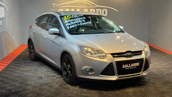 FORD FOCUS 2.0 TITANIUM PLUS 16V FLEX 4P POWERSHIFT FORD FOCUS 2.0 TITANIUM PLUS 16V FLEX 4P POWERSHIFT