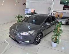 FORD FOCUS 2.0 TITANIUM PLUS 16V FLEX 4P POWERSHIFT FORD FOCUS 2.0 TITANIUM PLUS 16V FLEX 4P POWERSHIFT