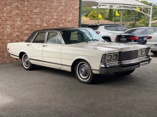 FORD-GALAXIE-1976
