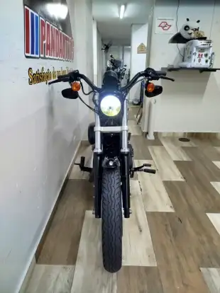HARLEY-DAVIDSON-SPORTSTER XL 883 R-2010