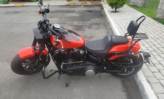 HARLEY-DAVIDSON-SOFTAIL FAT BOB 114-2019