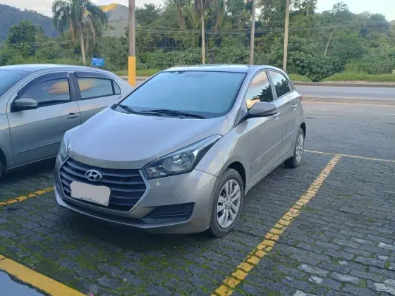 HYUNDAI HB20 1.0 COMFORT PLUS 12V FLEX 4P MANUAL HYUNDAI HB20 1.0 COMFORT PLUS 12V FLEX 4P MANUAL